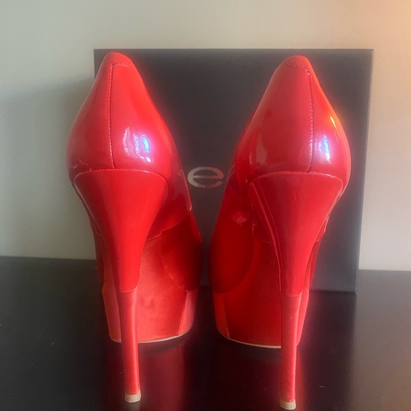 BEBE Rosario-red satin and leather high heel! 5” heel 1.5” platform - Picture 5 of 11